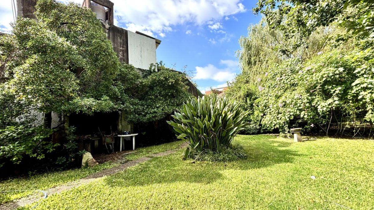 ¡Oportunidad Ãnica Chalet en Lote Doble con JardÃ­n, Cochera y Parque en JosÃ© MÃ¡rmol Apto Credito, Gba Sur - Zonaprop - 30