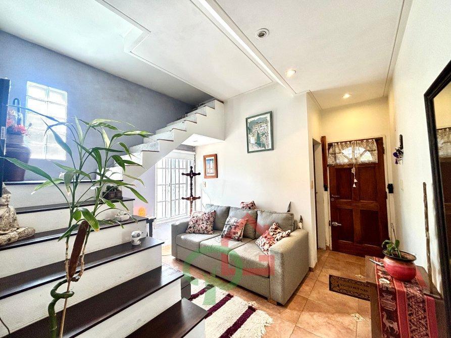 Casa Amplia con Jardín y Cochera - Gran Potencial de Expansión Apta Credito, Gba Sur - Zonaprop - 1