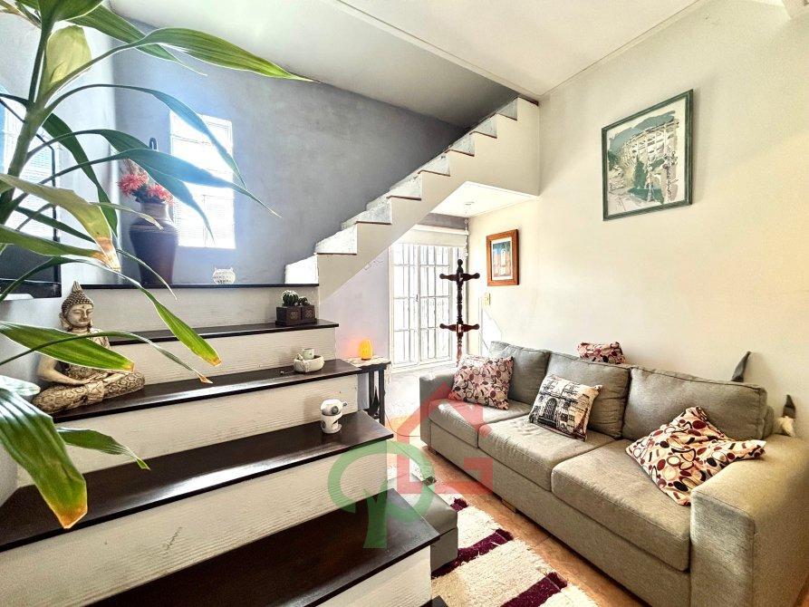 Casa Amplia con Jardín y Cochera - Gran Potencial de Expansión Apta Credito, Gba Sur - Zonaprop - 2