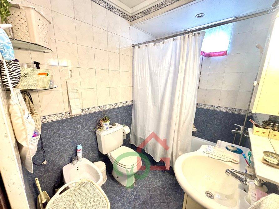 Casa Amplia con Jardín y Cochera - Gran Potencial de Expansión Apta Credito, Gba Sur - Zonaprop - 10