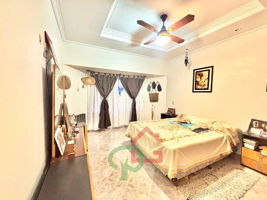 Casa Amplia con Jardín y Cochera - Gran Potencial de Expansión Apta Credito, Gba Sur - Zonaprop - 13