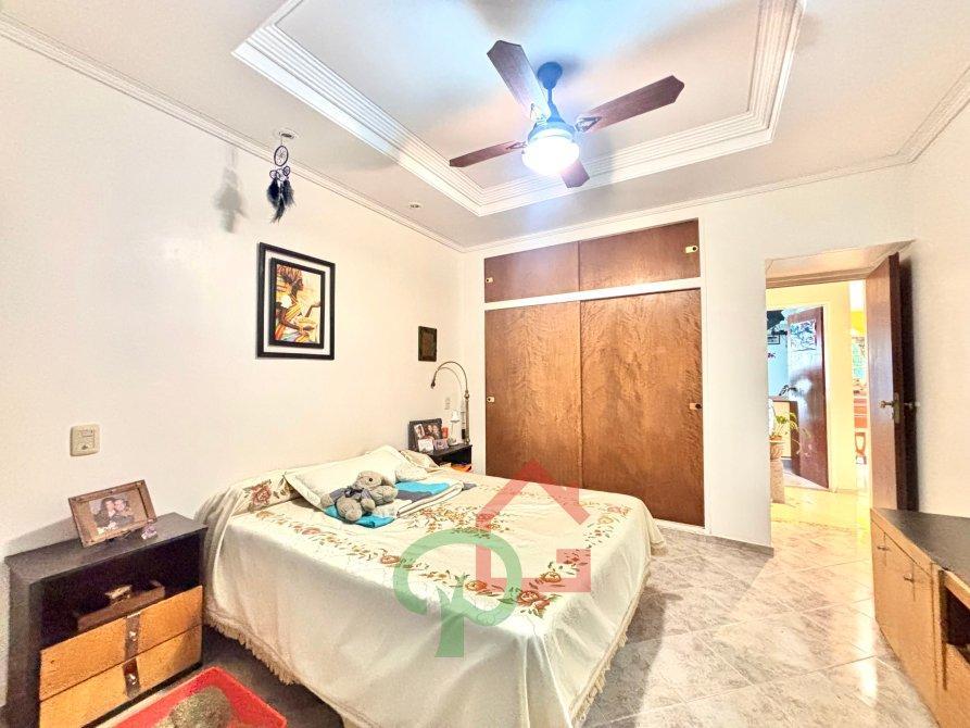Casa Amplia con Jardín y Cochera - Gran Potencial de Expansión Apta Credito, Gba Sur - Zonaprop - 14