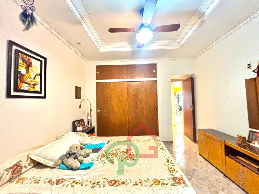 Casa Amplia con Jardín y Cochera - Gran Potencial de Expansión Apta Credito, Gba Sur - Zonaprop - 15