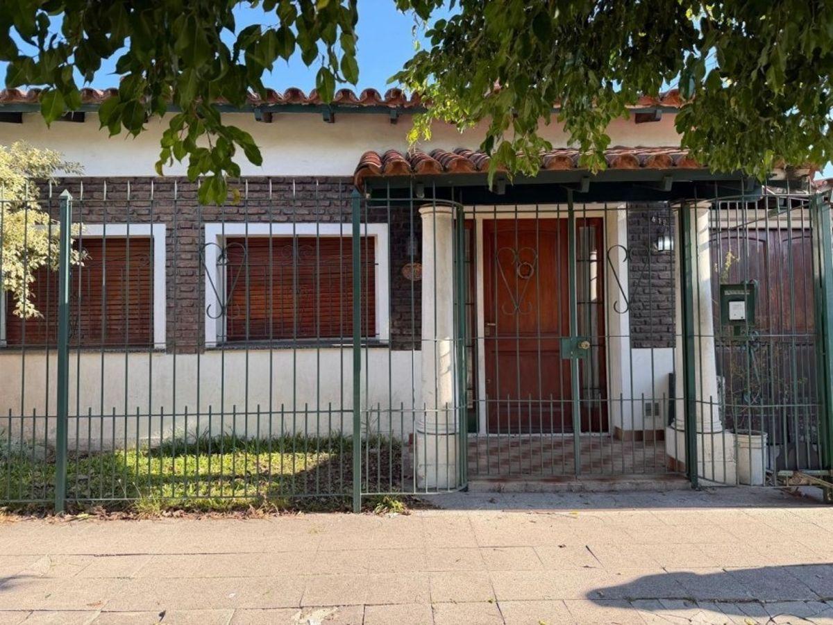 Apto Credito Chalet 4 Amb Jardín y Quincho en Temperley Este, Gba Sur - Zonaprop - 2