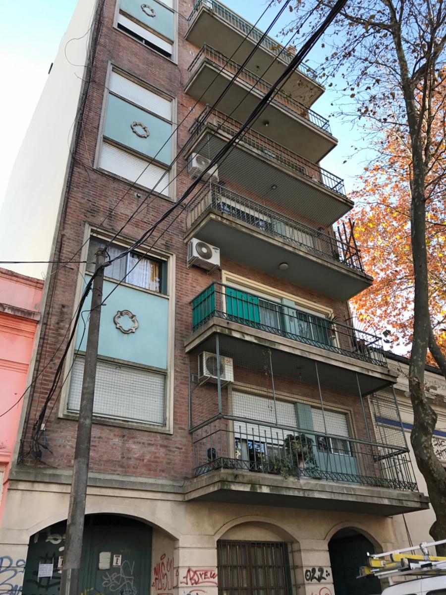 Departamento 2 ambientes al frente con patio — foto 9