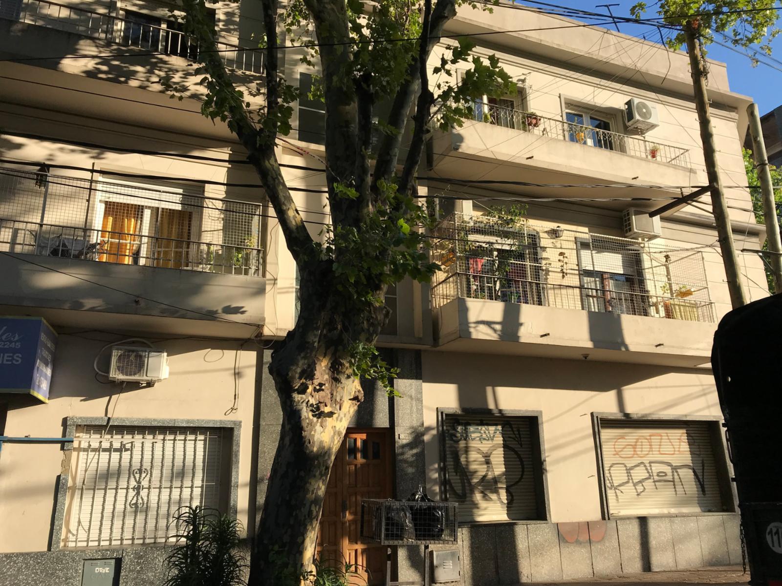Departamento de 3 amb. al frente