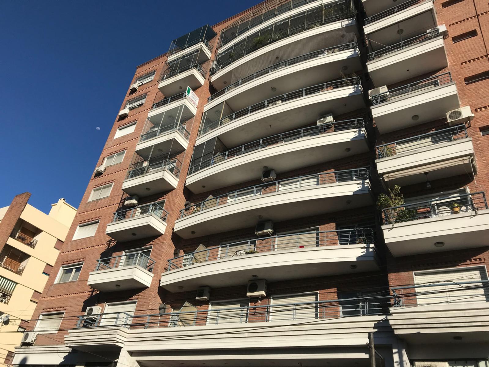 Excelente depto 3 ambientes al frente