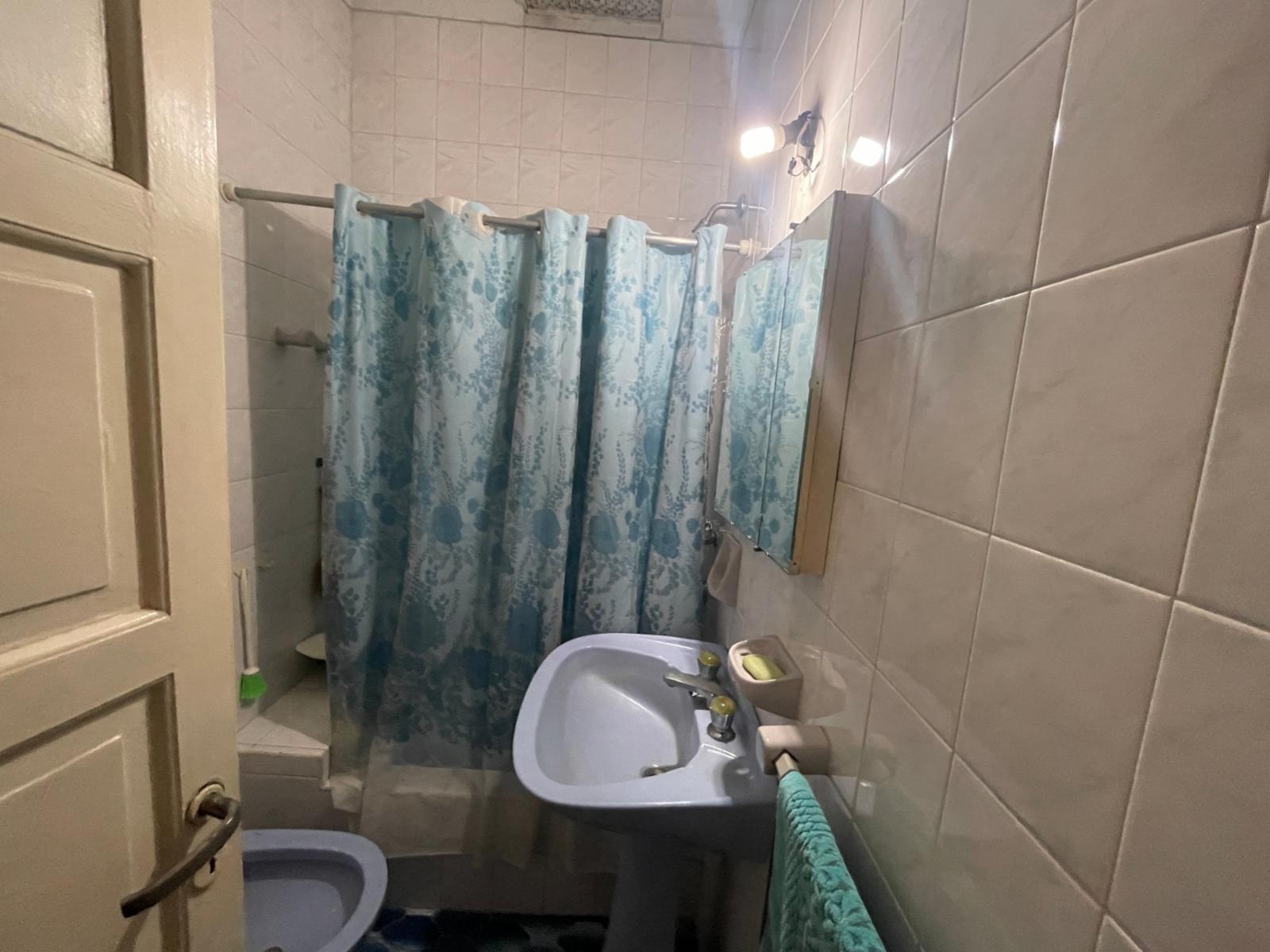 CASA EN VENTA EN SAN MARTIN EN ESQUINA DE 4 AMB CON LOCAL — foto 11