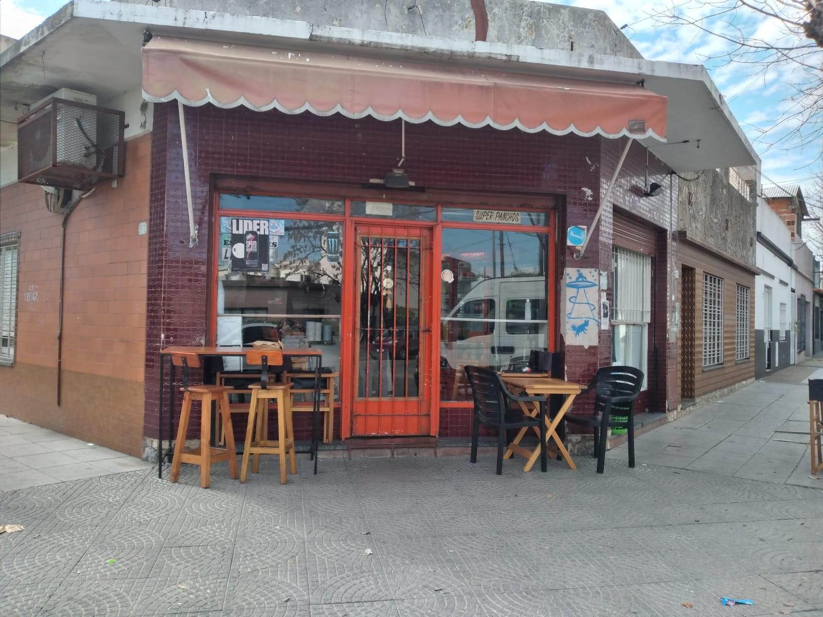 CASA EN VENTA EN SAN MARTIN EN ESQUINA DE 4 AMB CON LOCAL — foto 12