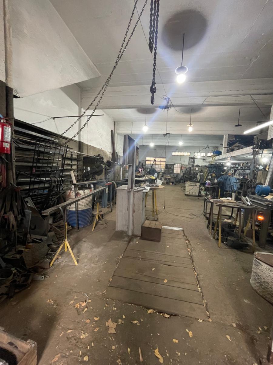 GALPON EN VENTA EN VILLA LYNCH DE 200 M2 — foto 2