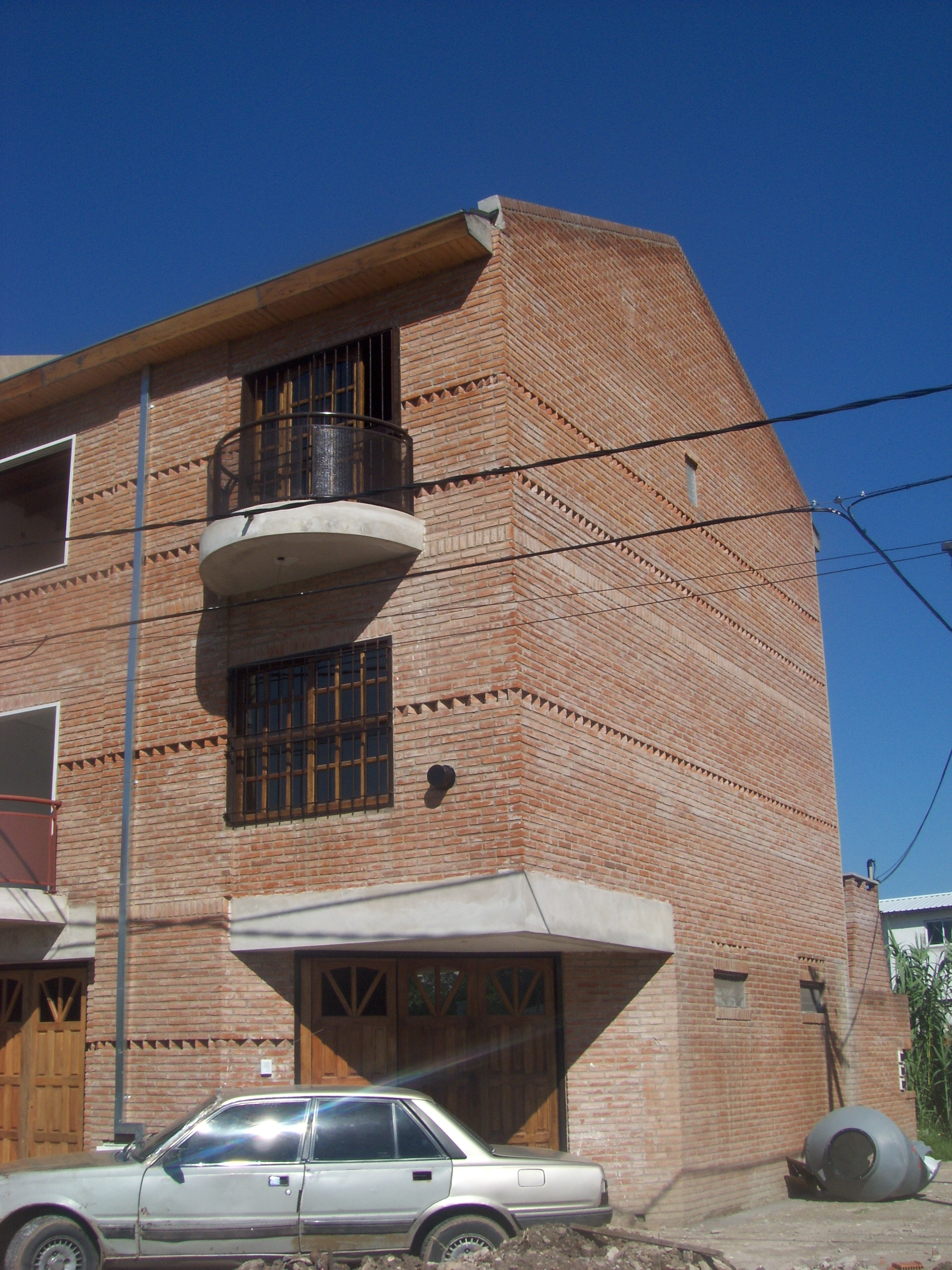 TRIPLEX A ESTRENAR