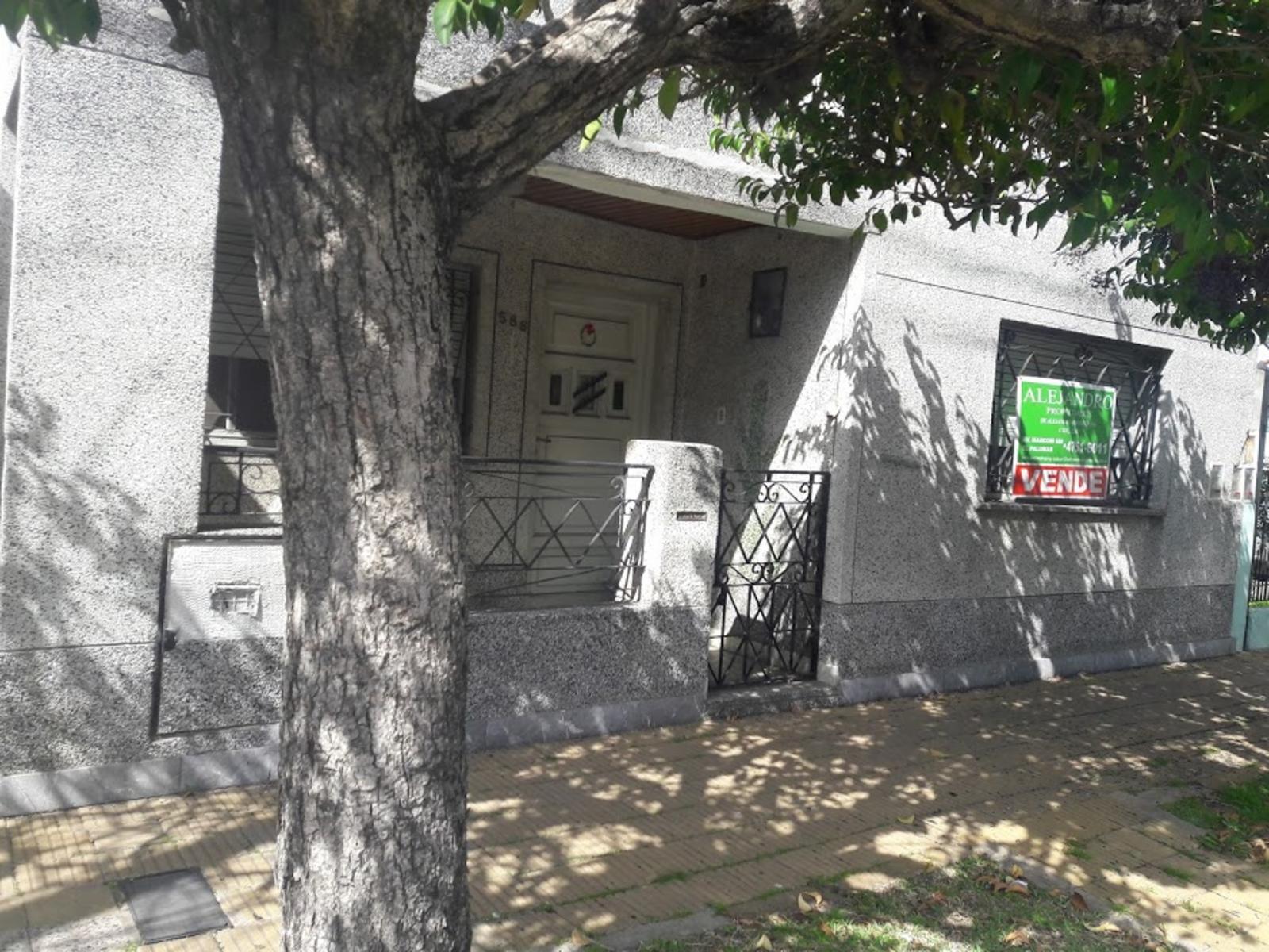 CASA AL FRENTE