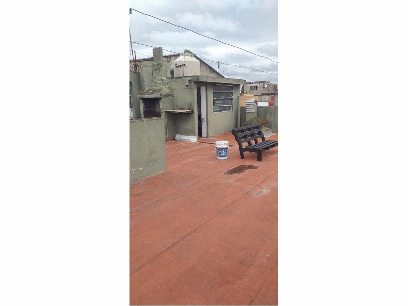 Departamento tipo casa en venta, Lomas Del Mirador - PH PRIMER PISO, 3 AMBIENTES — foto 4