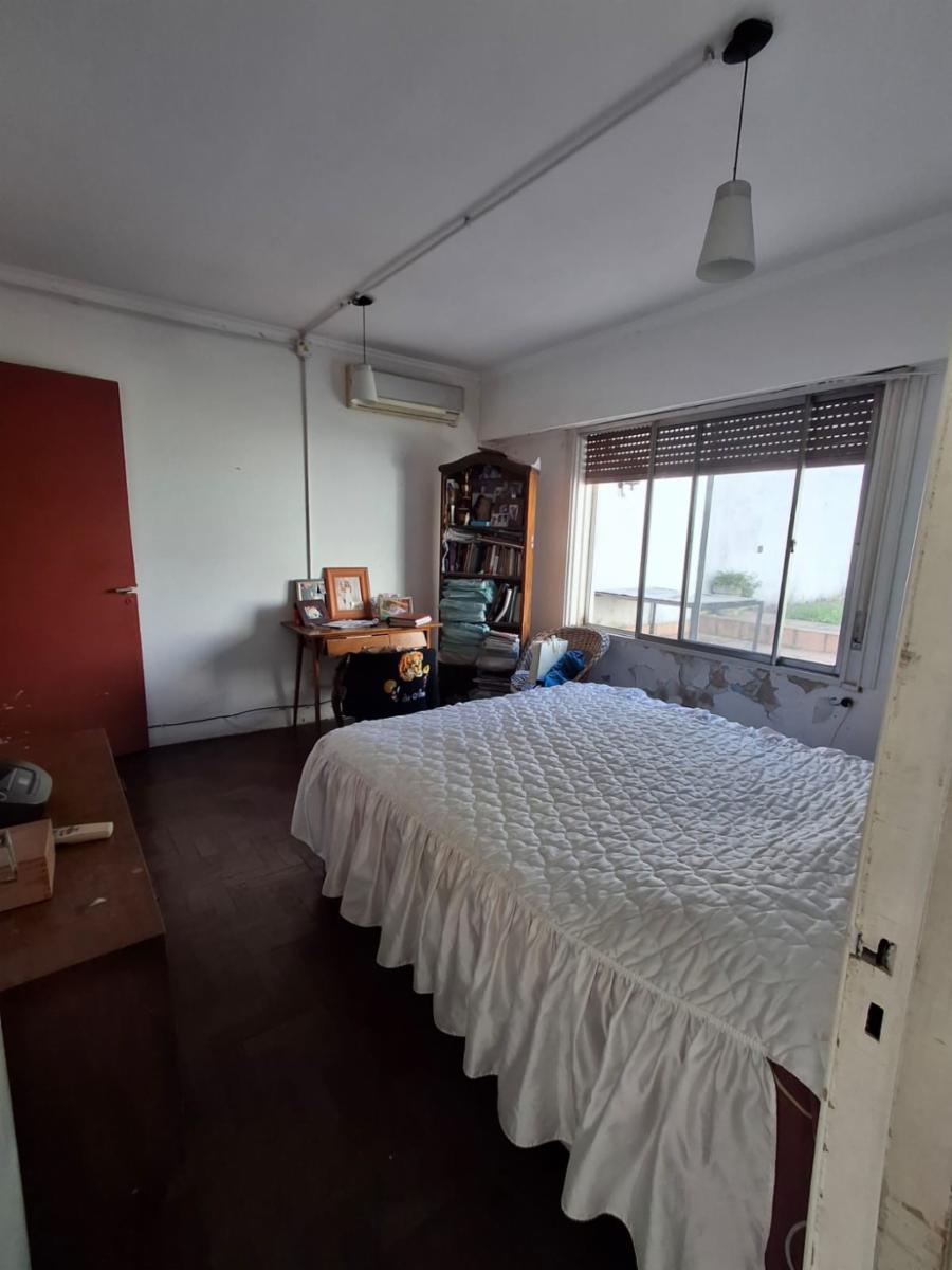 CASA CON DOS LOCALES SOBRE AVENIDA — foto 15