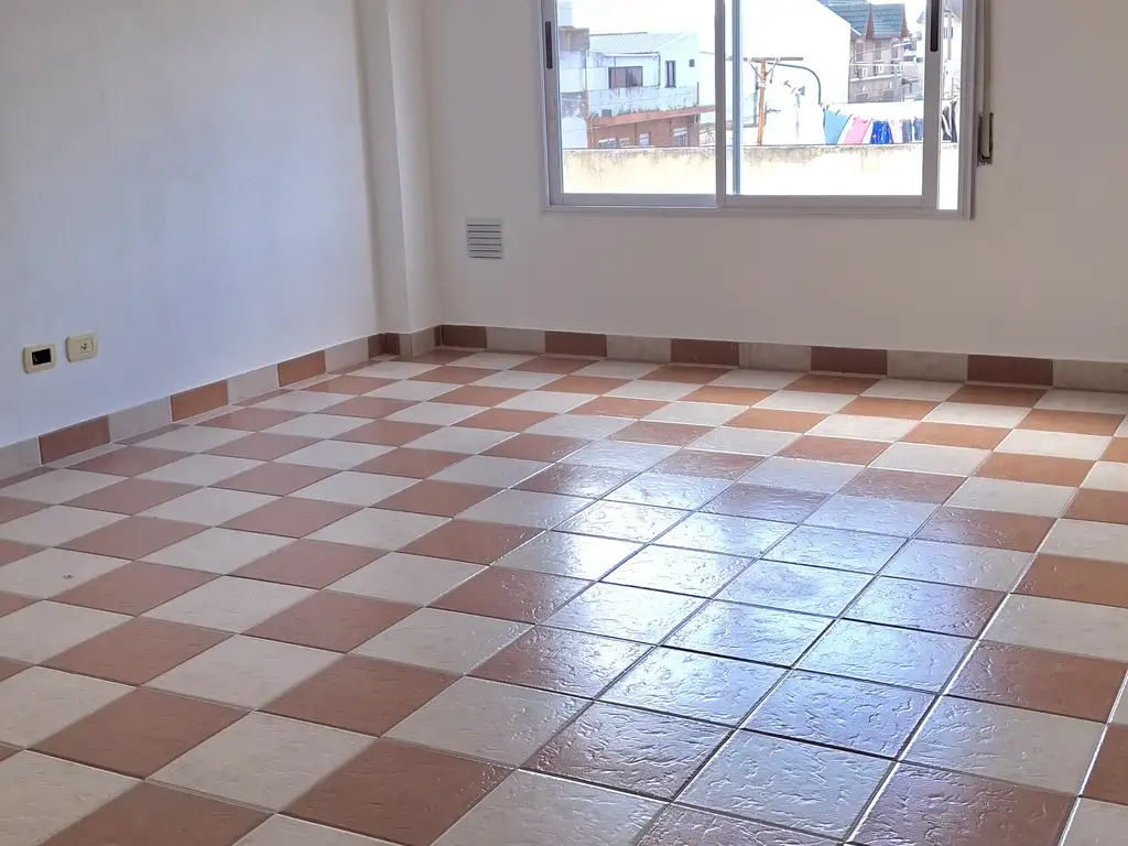 Alquiler Departamento 20 años 1 dormitorio, 30m2, Lateral, Las Heras 2100 piso 2, Lomas del Millón | Argenprop — foto 3
