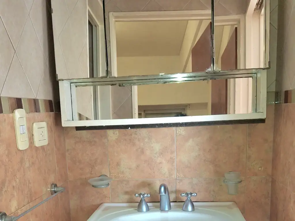 Alquiler Departamento 20 años 1 dormitorio, 30m2, Lateral, Las Heras 2100 piso 2, Lomas del Millón | Argenprop — foto 5