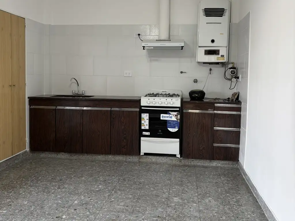 PH Alquiler 3 ambientes 60 años, 90m2, Frente, Larrea 2500 piso -, Lomas del Millón | Argenprop - 5