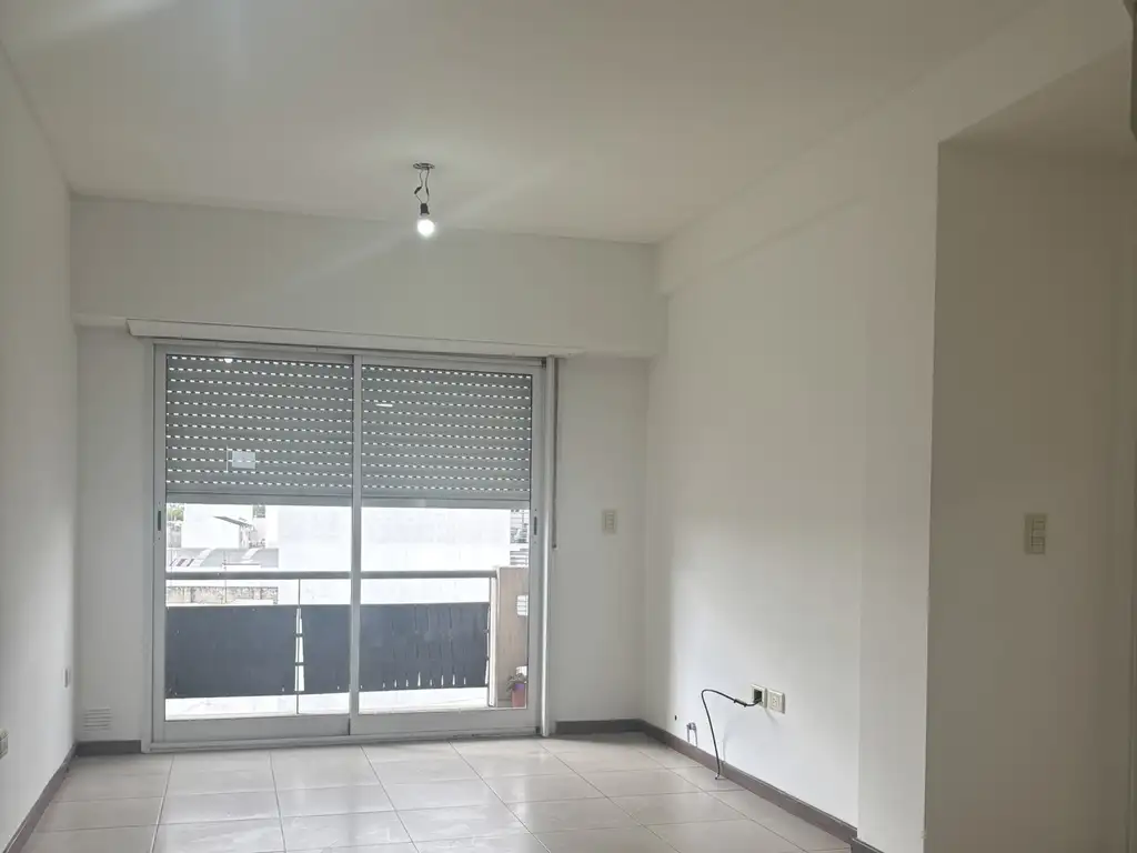 Departamento Alquiler 2 ambientes 20 años, 33m2, Frente, Gral Guido 2400 piso 3, Lomas del Millón | Argenprop — foto 4