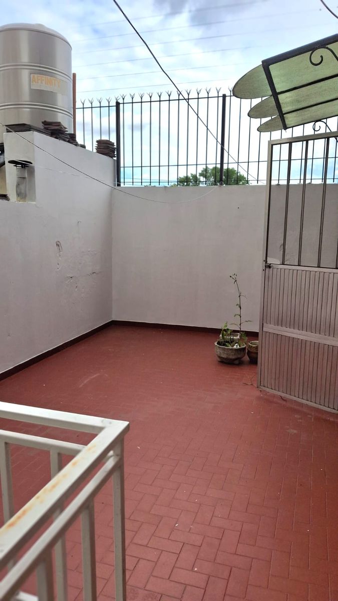 Chalet 3 ambientes en 3 plantas - 24