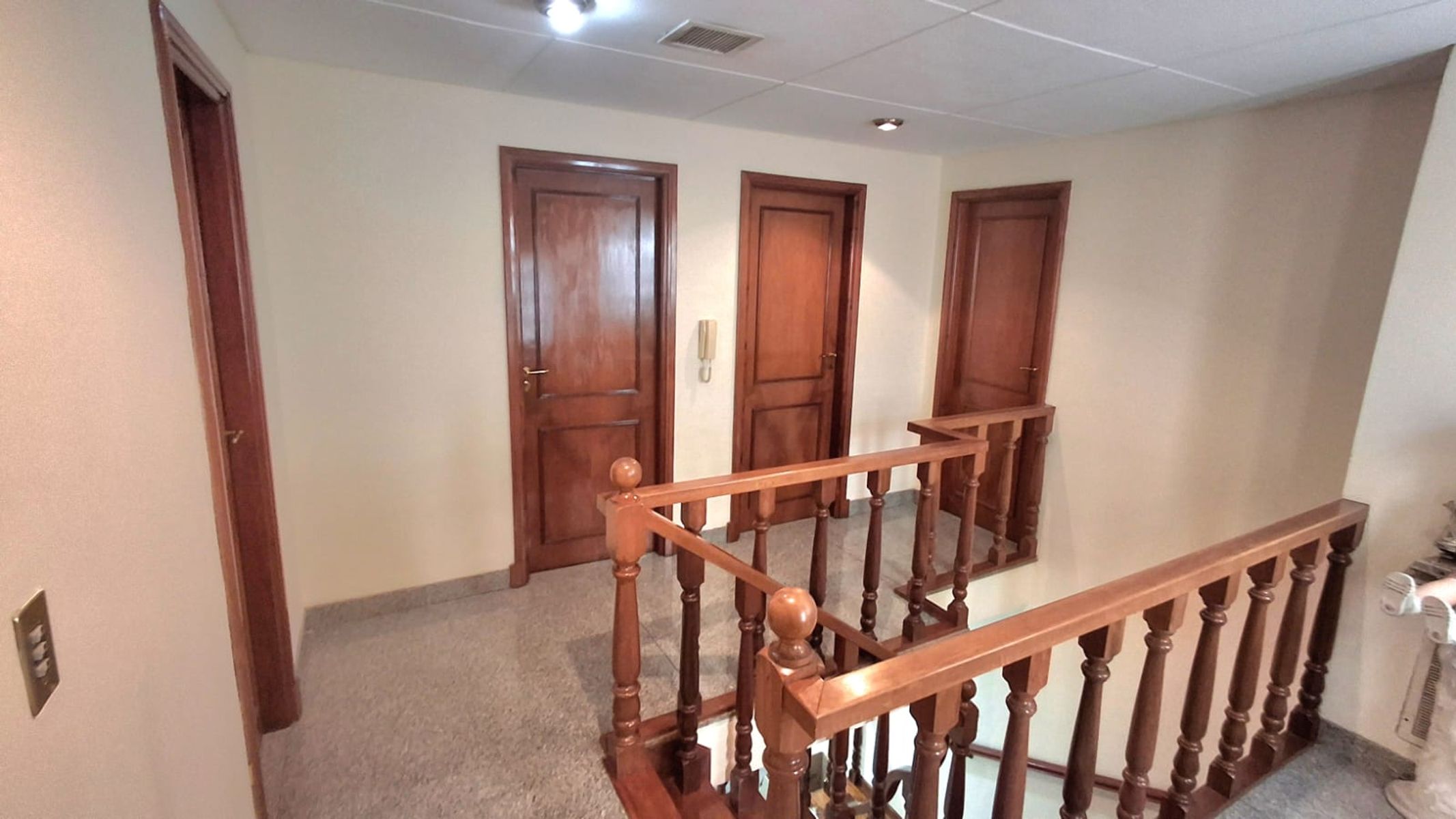 Chalet 3 ambientes en 3 plantas - 30