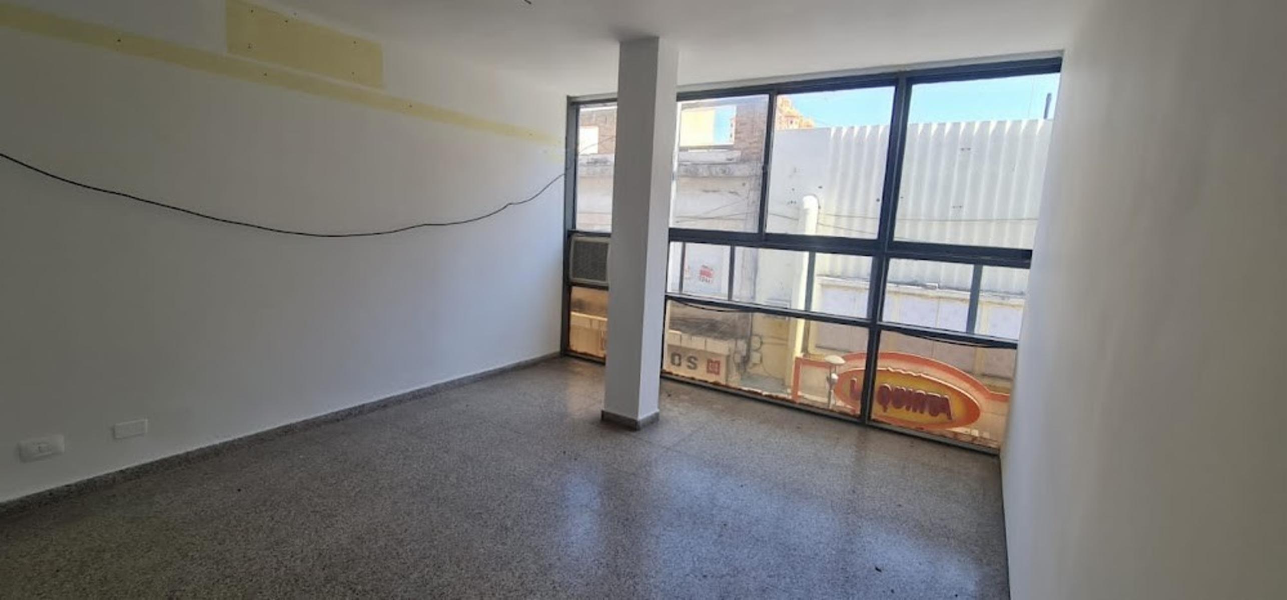 Venta 2 Oficinas z/Edén Entradas en Centro U$S60.000. — foto 15