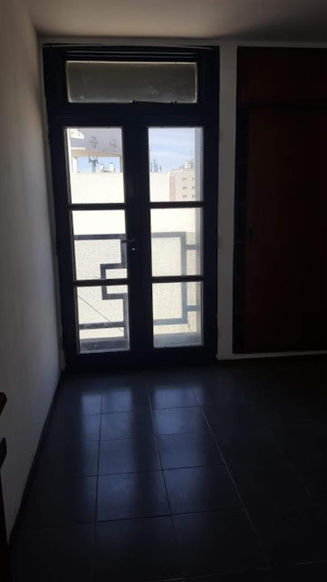 Retasado Departamento 1 dormitorio c/Renta en Alto Alberdi U$S42.000. — foto 11