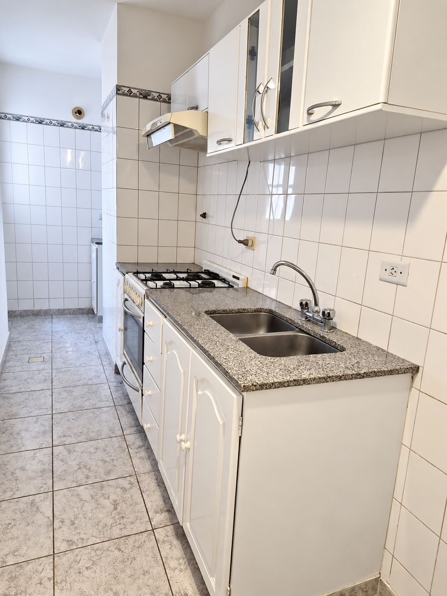 Alquiler Departamento 1 dormitorio balcón Barrio Gral. Paz. - 2