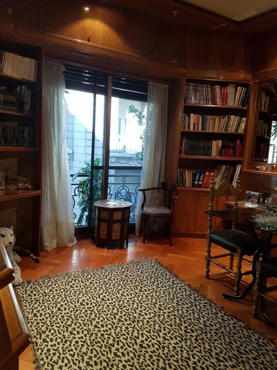Venta Departamento de categoría 3 dormitorios escritorio cochera z/Peatonal en Centro U$S370.000. — foto 2