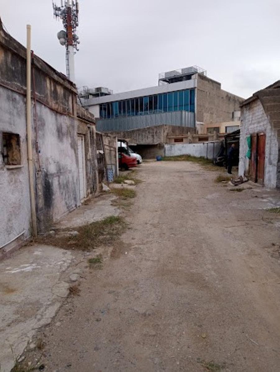 Retasado Venta Lote 30 382m2 a mtrs de Av. Sabattini z/Edificio Movistar en Barrio Rivadavia U$S60.000. — foto 2