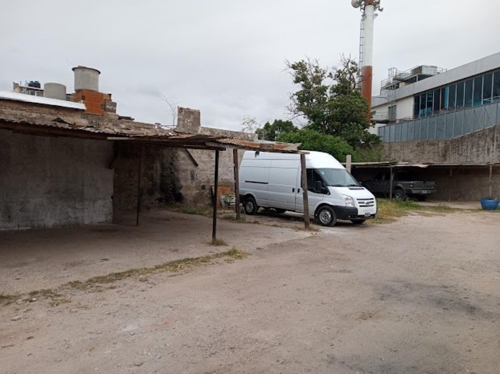 Retasado Venta Lote 30 382m2 a mtrs de Av. Sabattini z/Edificio Movistar en Barrio Rivadavia U$S60.000. — foto 4