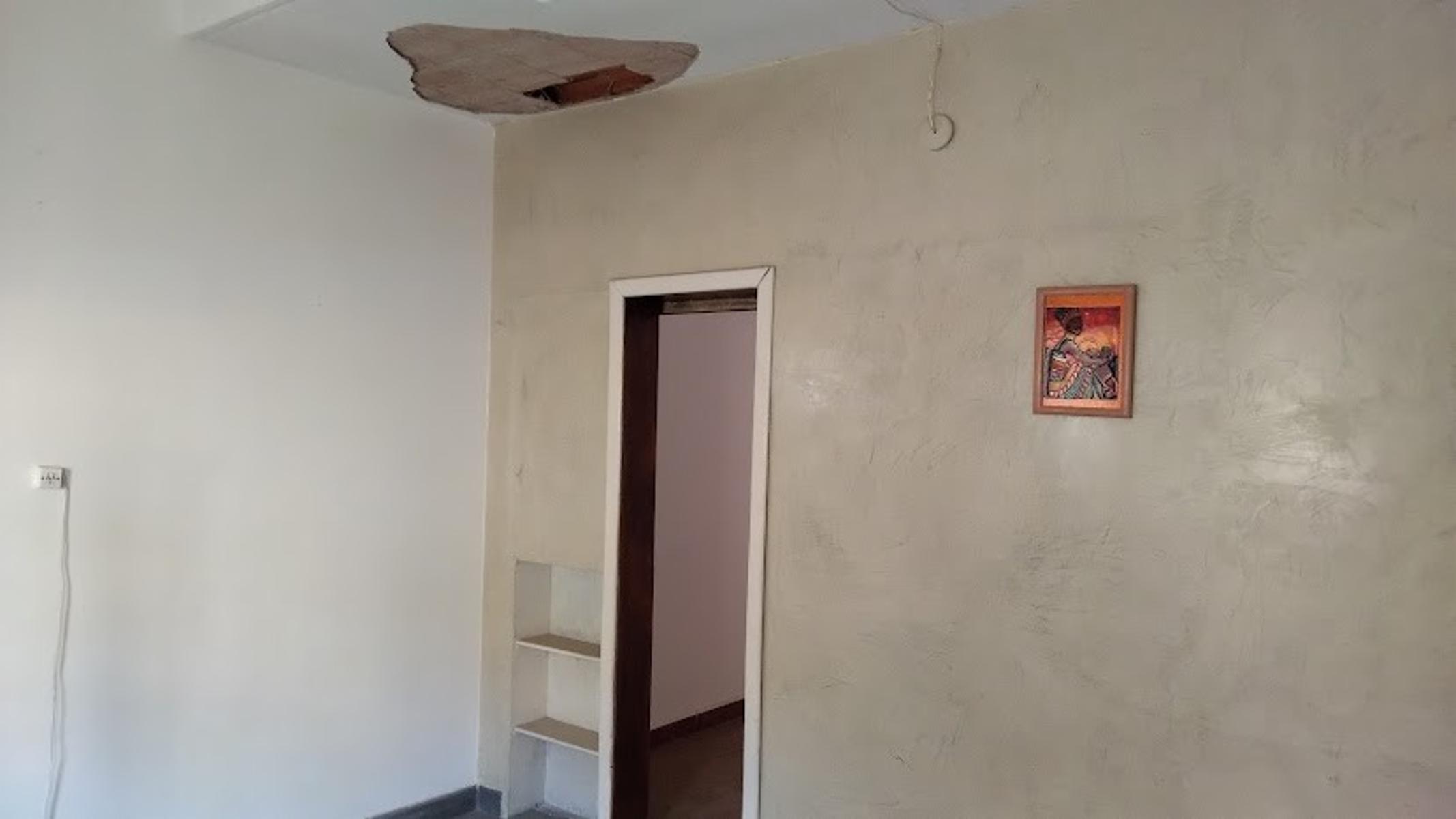 Retasado Venta Casa a Reciclar 2 dormitorios Escritura z/Plazoleta Las Barrancas de Colinas en Colinas de Vélez Sarsfield U$S55.000. — foto 3