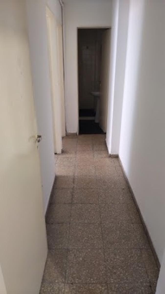 Venta a Reciclar Departamento 2 dormitorios z/Colegios Privados Escritura en Alberdi U$S55.000. — foto 5