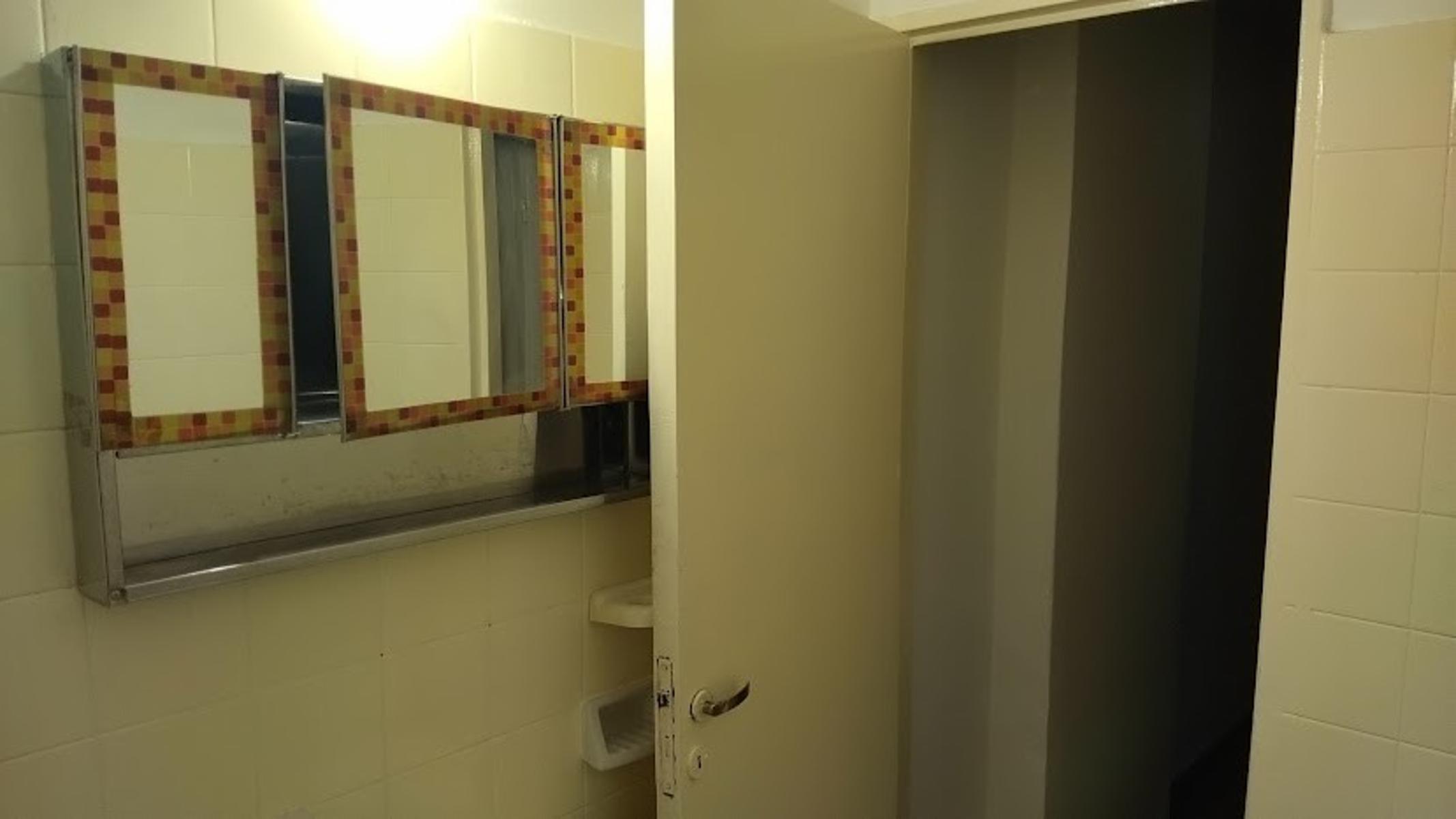 Venta a Reciclar Departamento 2 dormitorios z/Colegios Privados Escritura en Alberdi U$S55.000. — foto 11