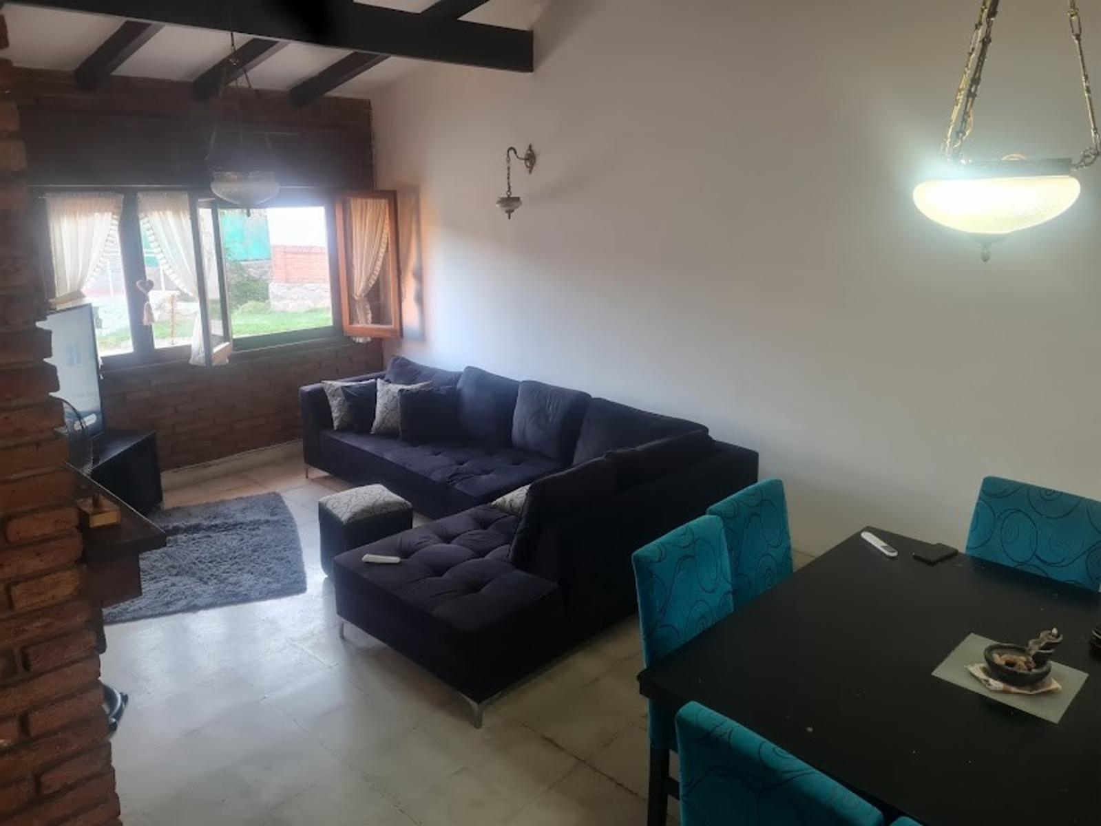 Venta Casa 3 dormitorios 2 patios asador cochera + depto independiente en La Cumbre U$S130.000. — foto 2