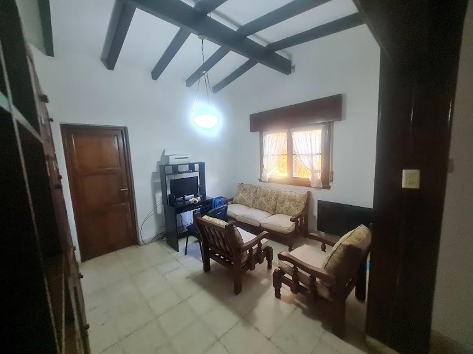 Venta Casa 3 dormitorios 2 patios asador cochera + depto independiente en La Cumbre U$S130.000. — foto 6