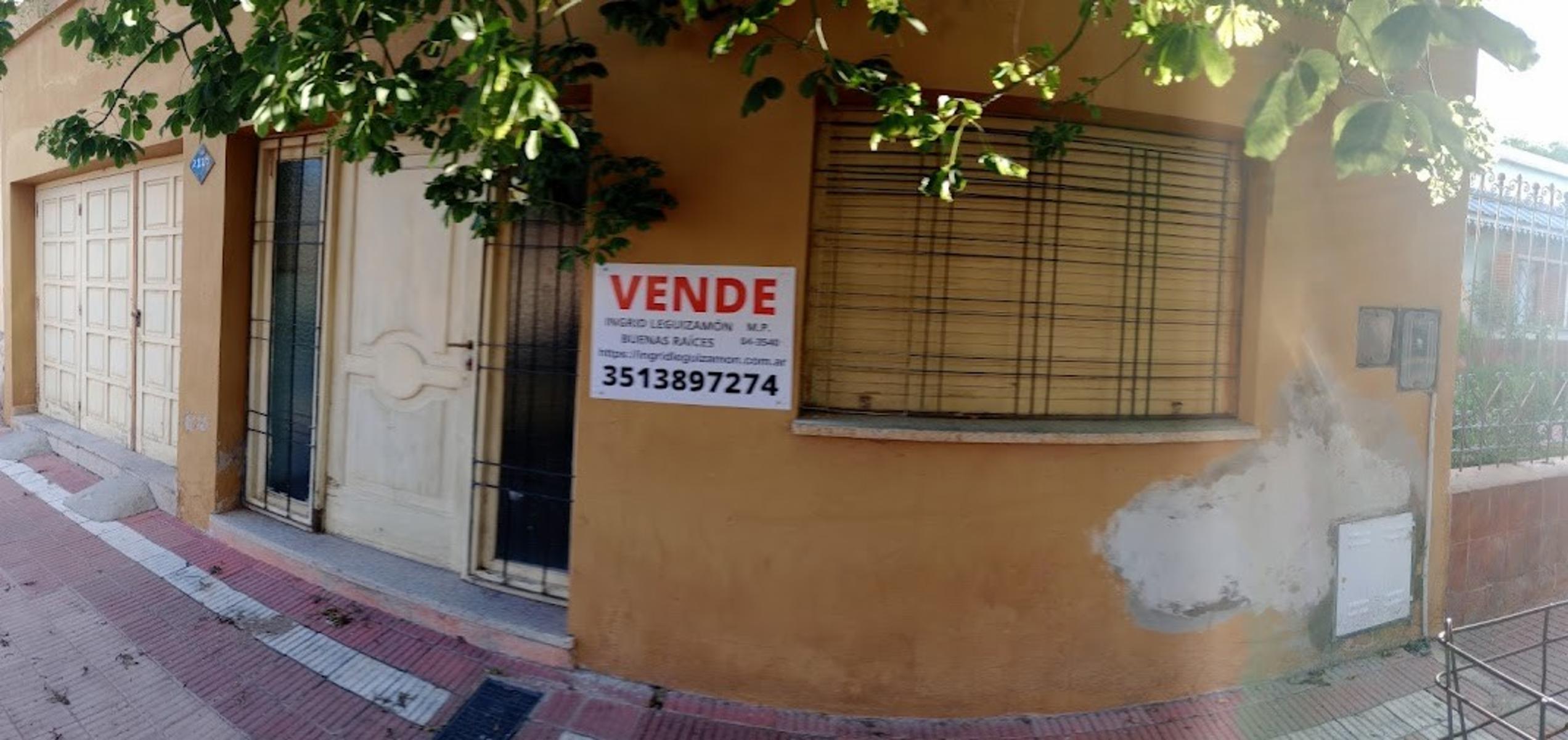 Venta Casa 2 dormitorios cochera patio z/Asociación Cultural Haroldo Andenmatten en Villa Paez U$S48.000.