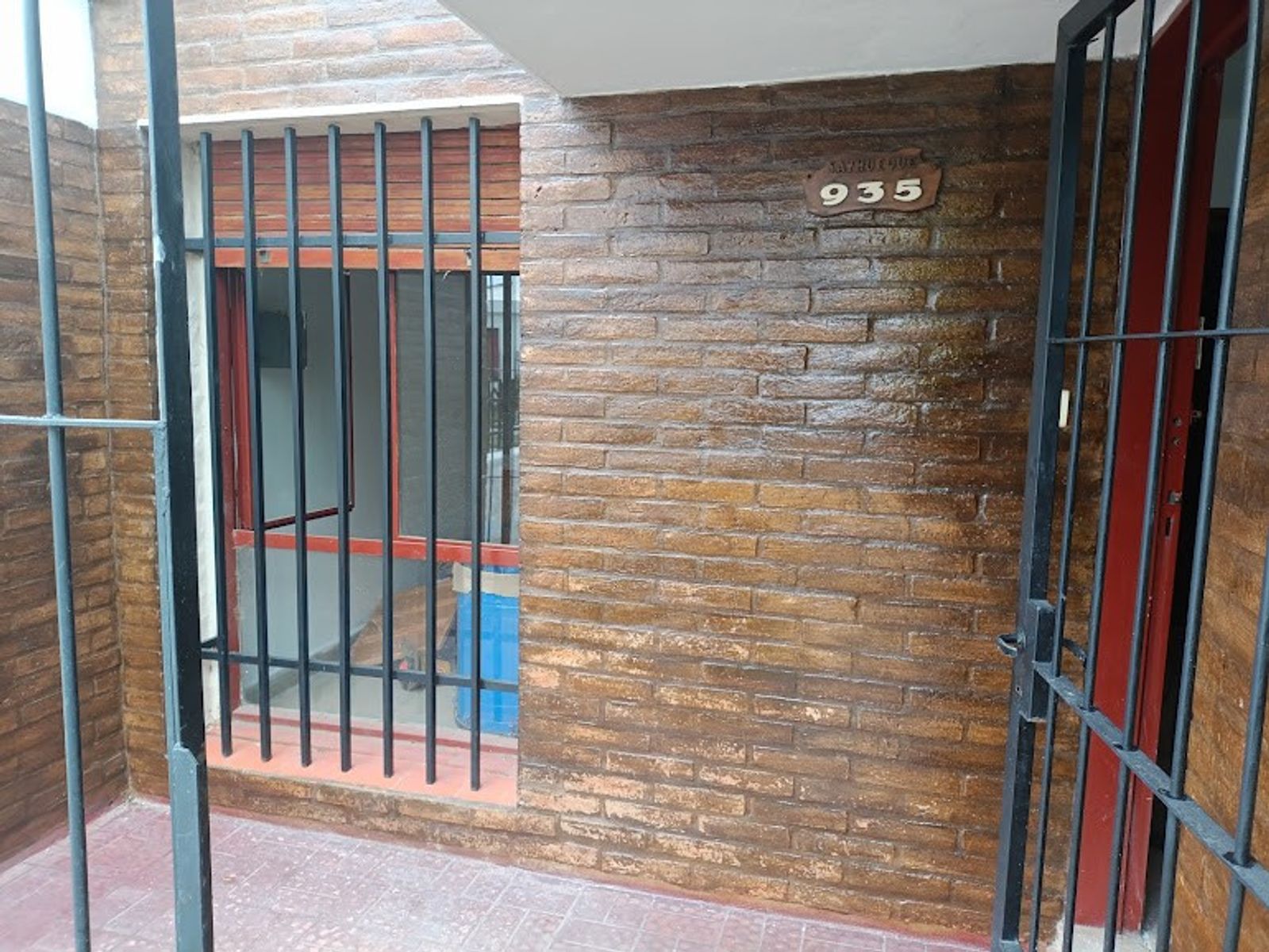 Alquiler Casa 4 dormitorios garage doble en Parque República. - 3