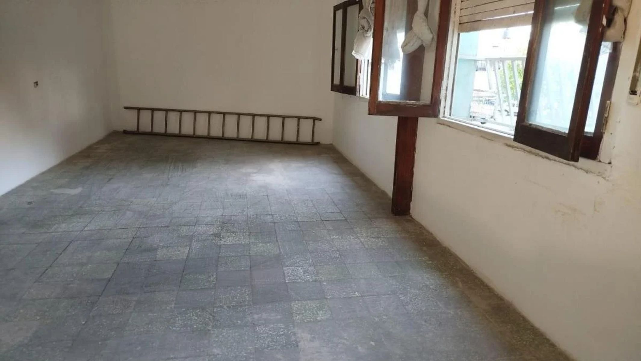 Retasado PH Planta Alta Apto Crédito PH z/Centro Vecinal Crisol Sur en Barrio Colón U$S 32.000.