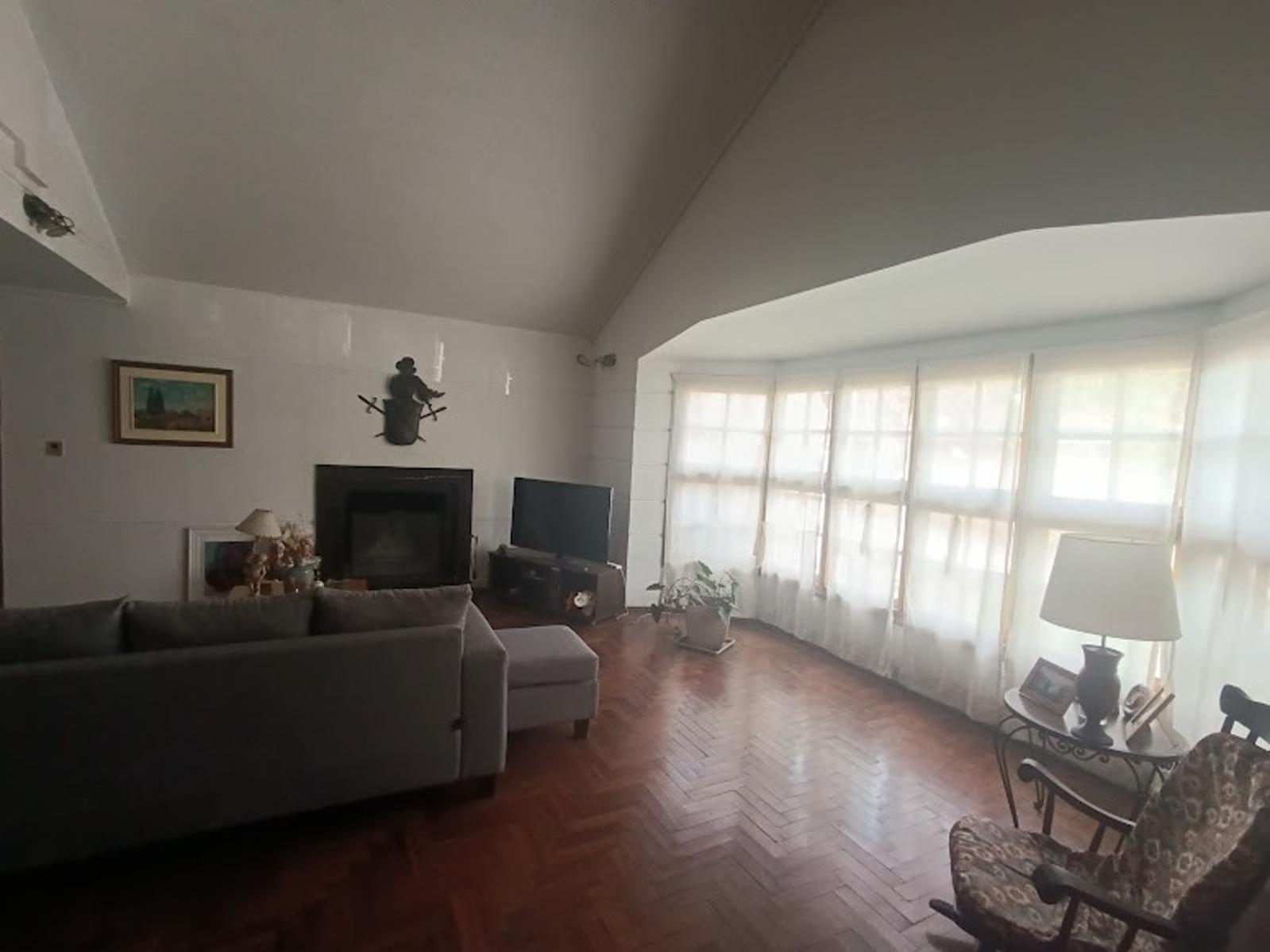 Venta Casa 3 dormitorios garage doble pileta quincho asador 5 baños U$S360.000. — foto 4