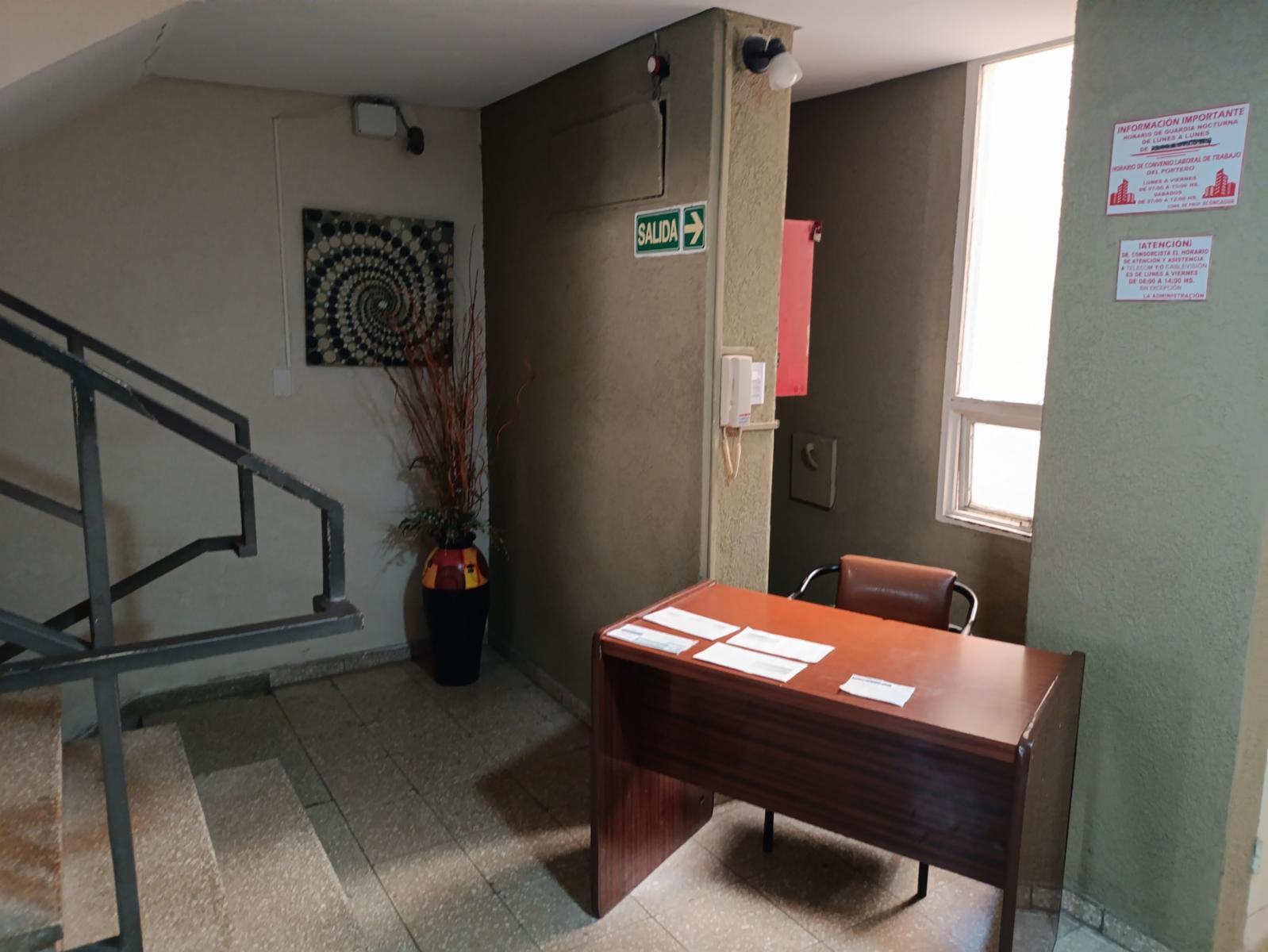 Venta Departamento Reciclado 2 dormitorios z/Colegios Privados Escritura en Alberdi U$S65.000. — foto 3