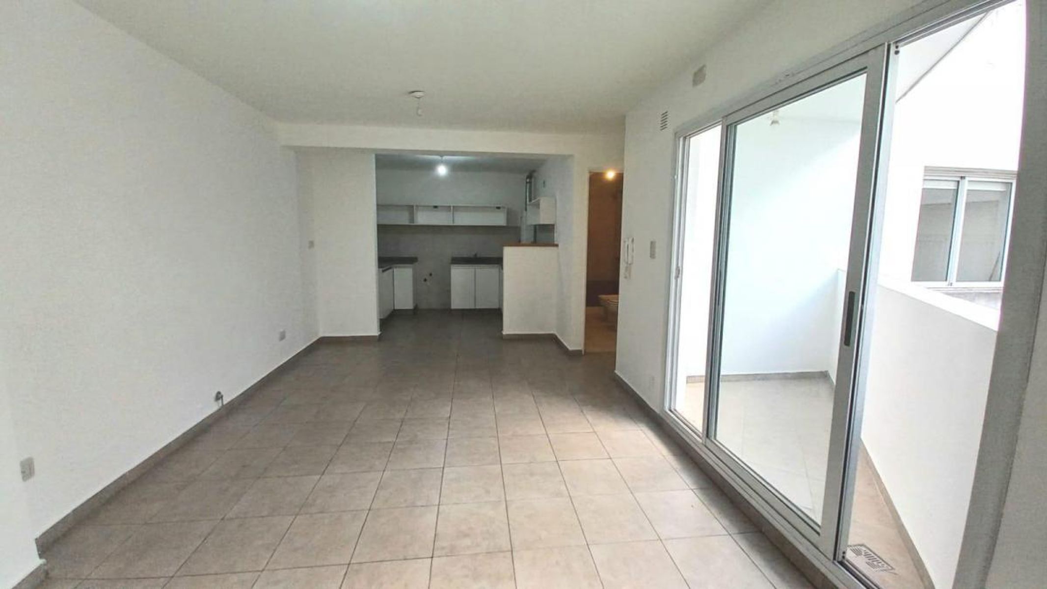 Alquiler Departamento 1 dormitorio balcón en Guemes. - 4
