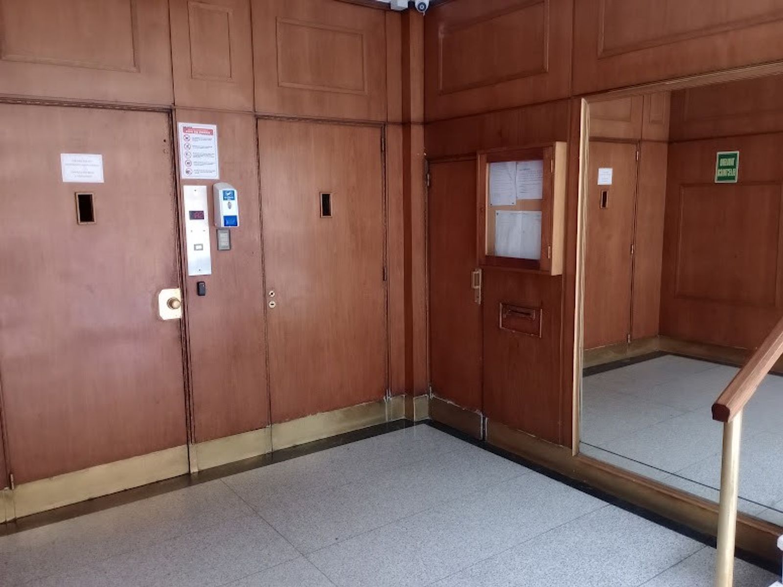 Venta Departamento 3 dormitorios 2 A/A balcón en Centro. - 1