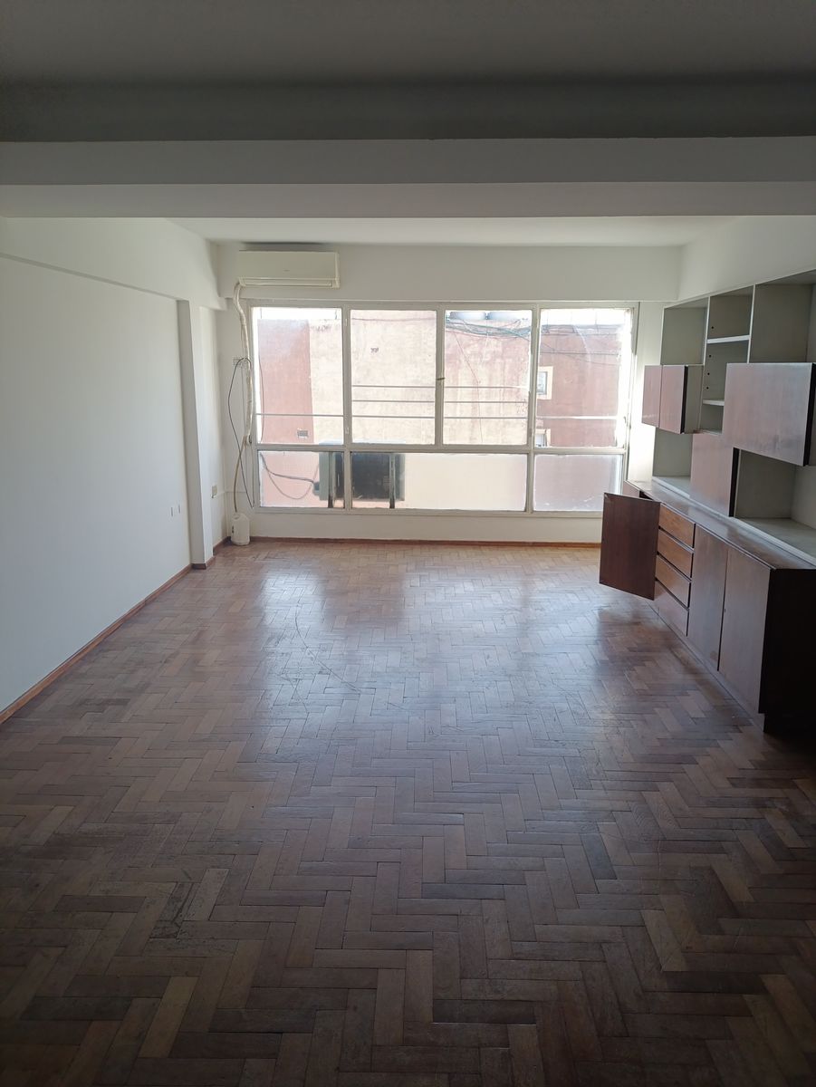 Venta Departamento 3 dormitorios 2 A/A balcón en Centro. - 2