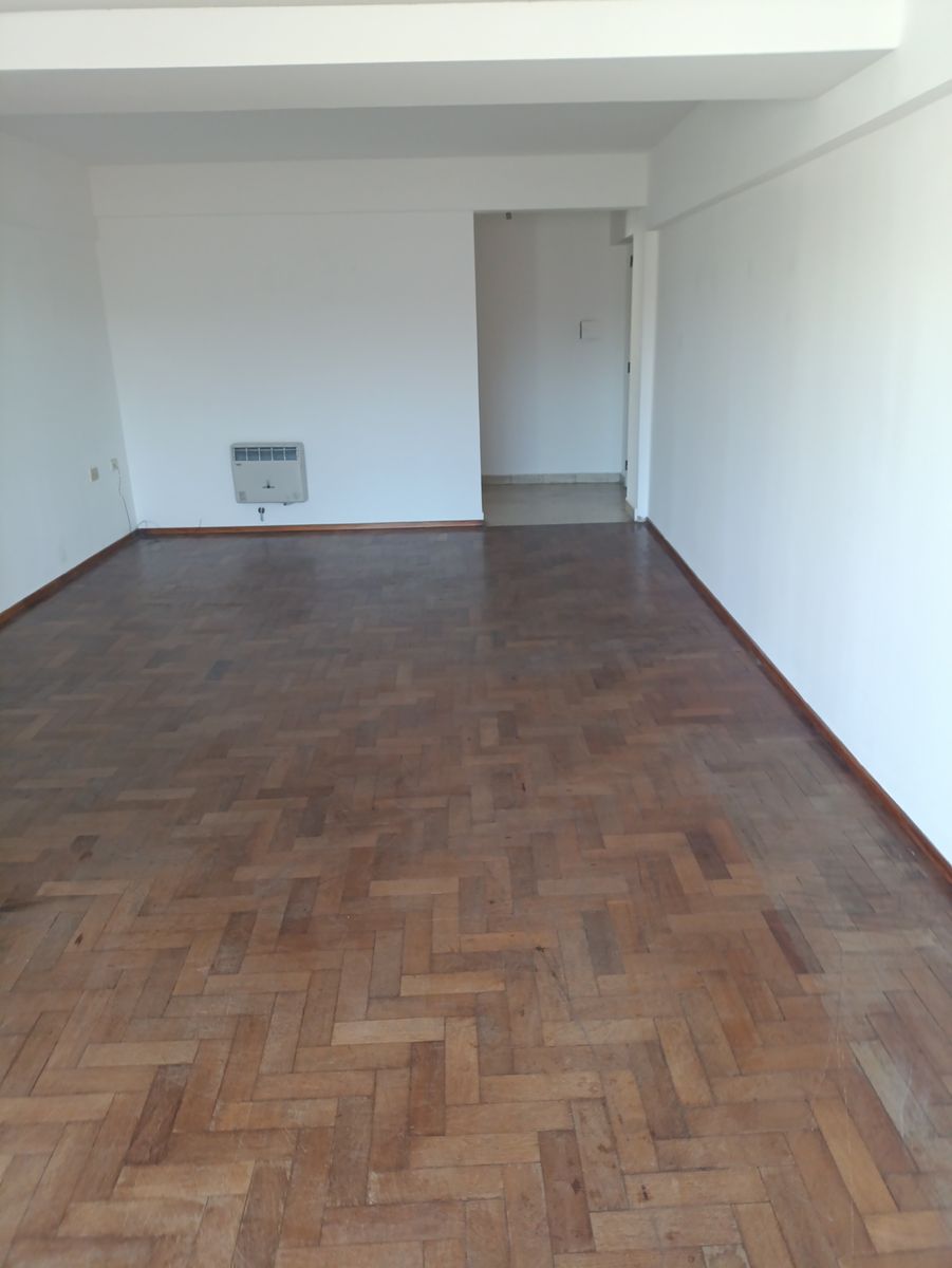 Venta Departamento 3 dormitorios 2 A/A balcón en Centro. - 5