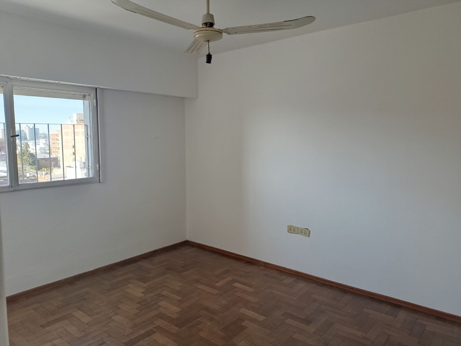 Venta Departamento 3 dormitorios 2 A/A balcón en Centro. - 27