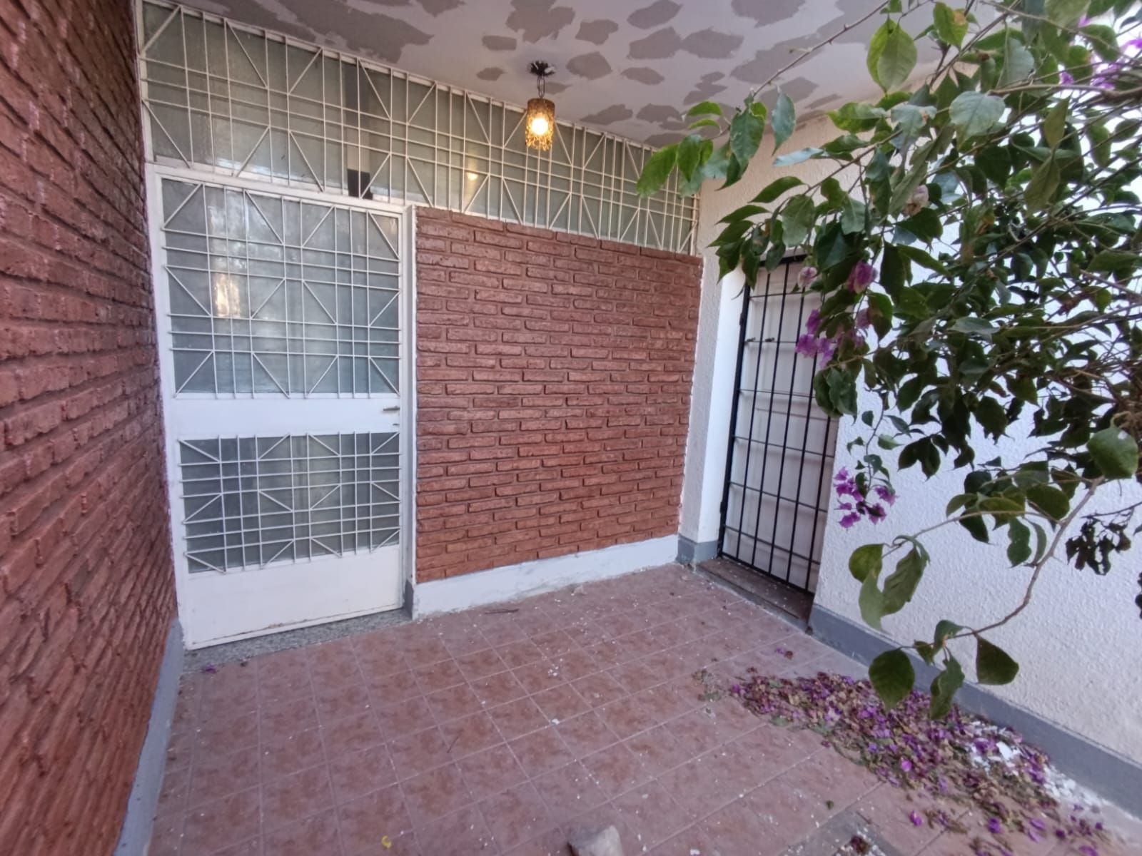 Alquiler Casa 3 dormitorios patio cochera en Colinas de Vélez Sarsfield. — foto 3