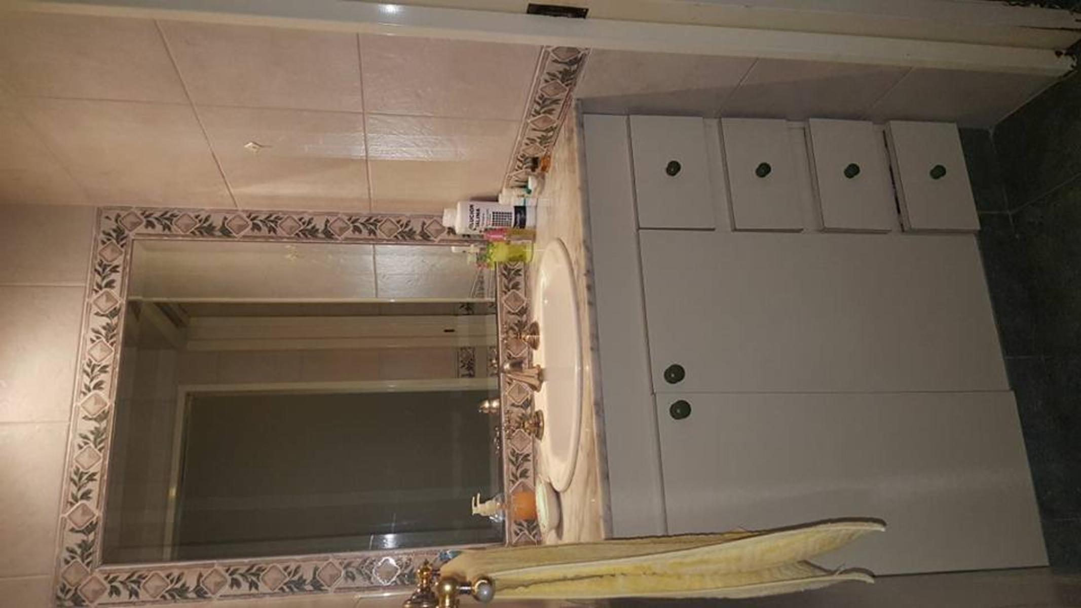 Hermosa casa 4 amb sobre amplio lote — foto 5