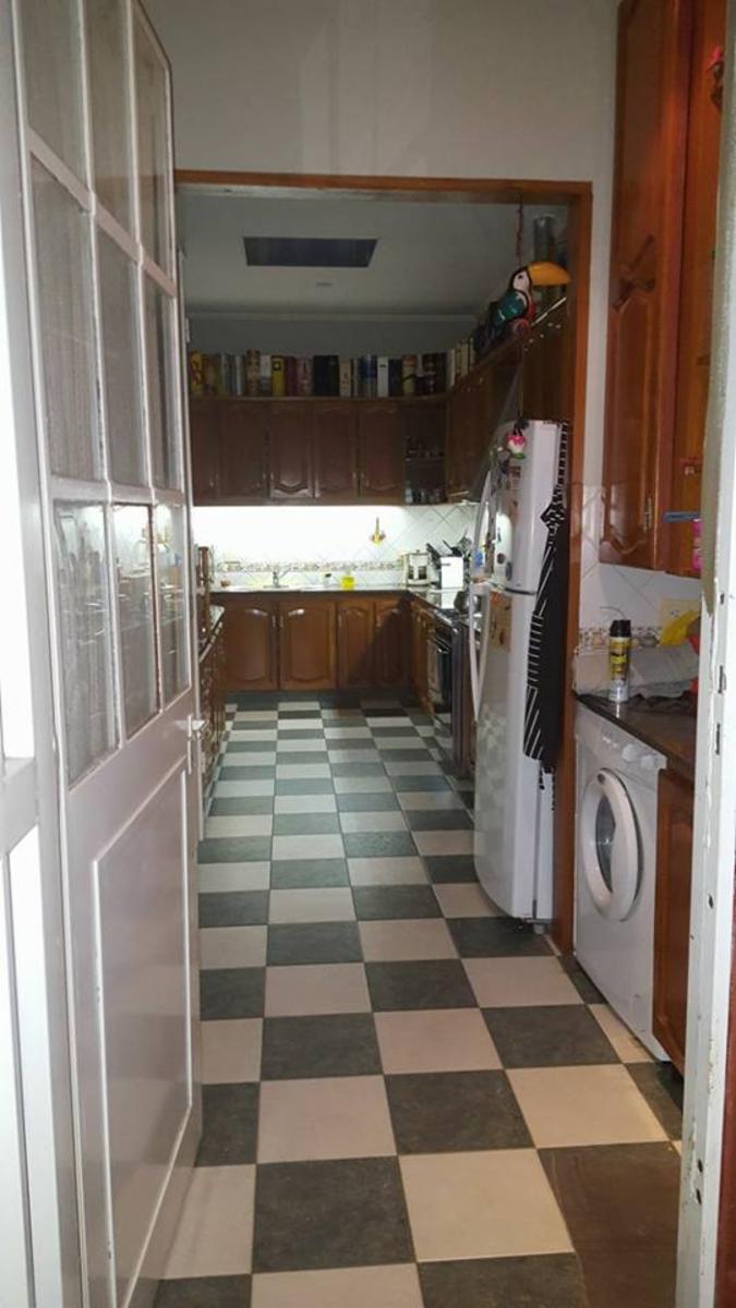 Hermosa casa 4 amb sobre amplio lote — foto 10