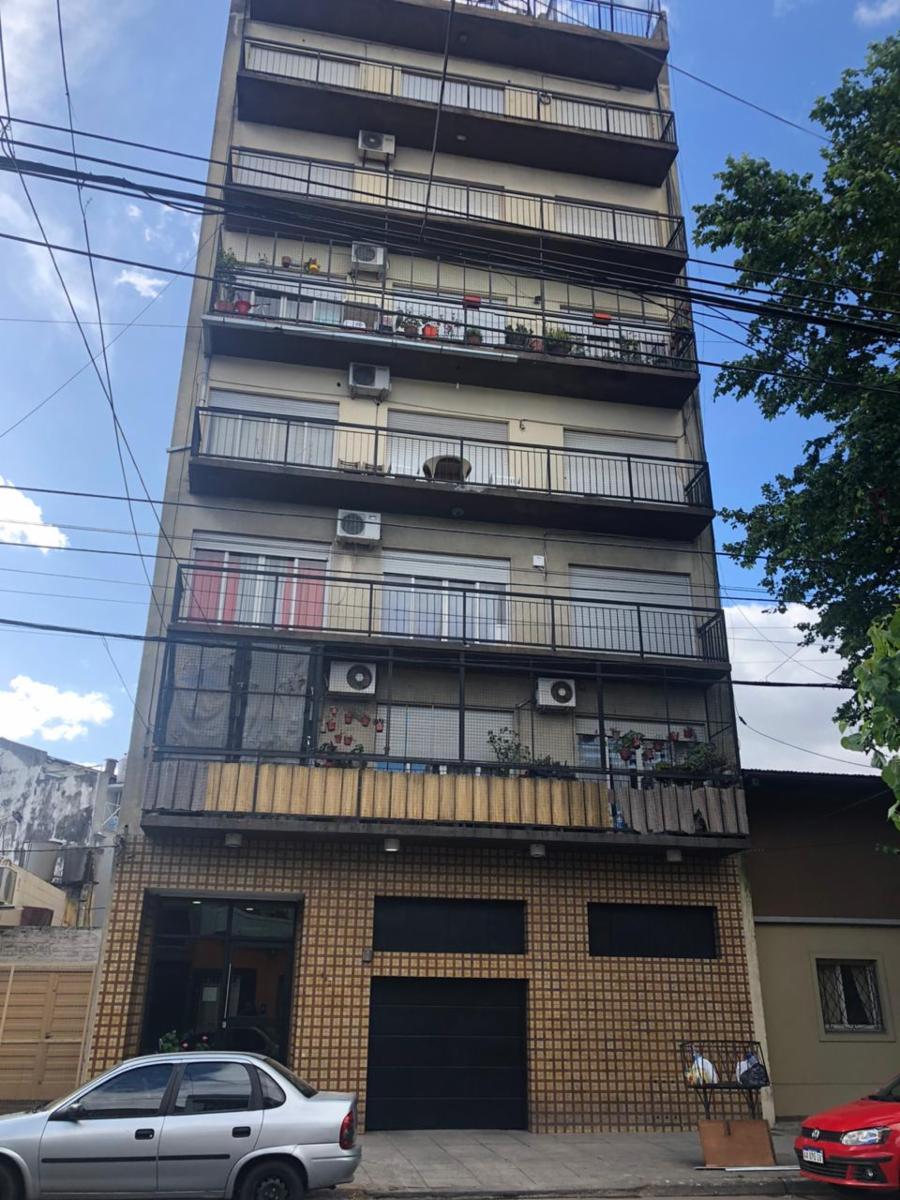 Excelente depto 3 amb con doble patio — foto 2