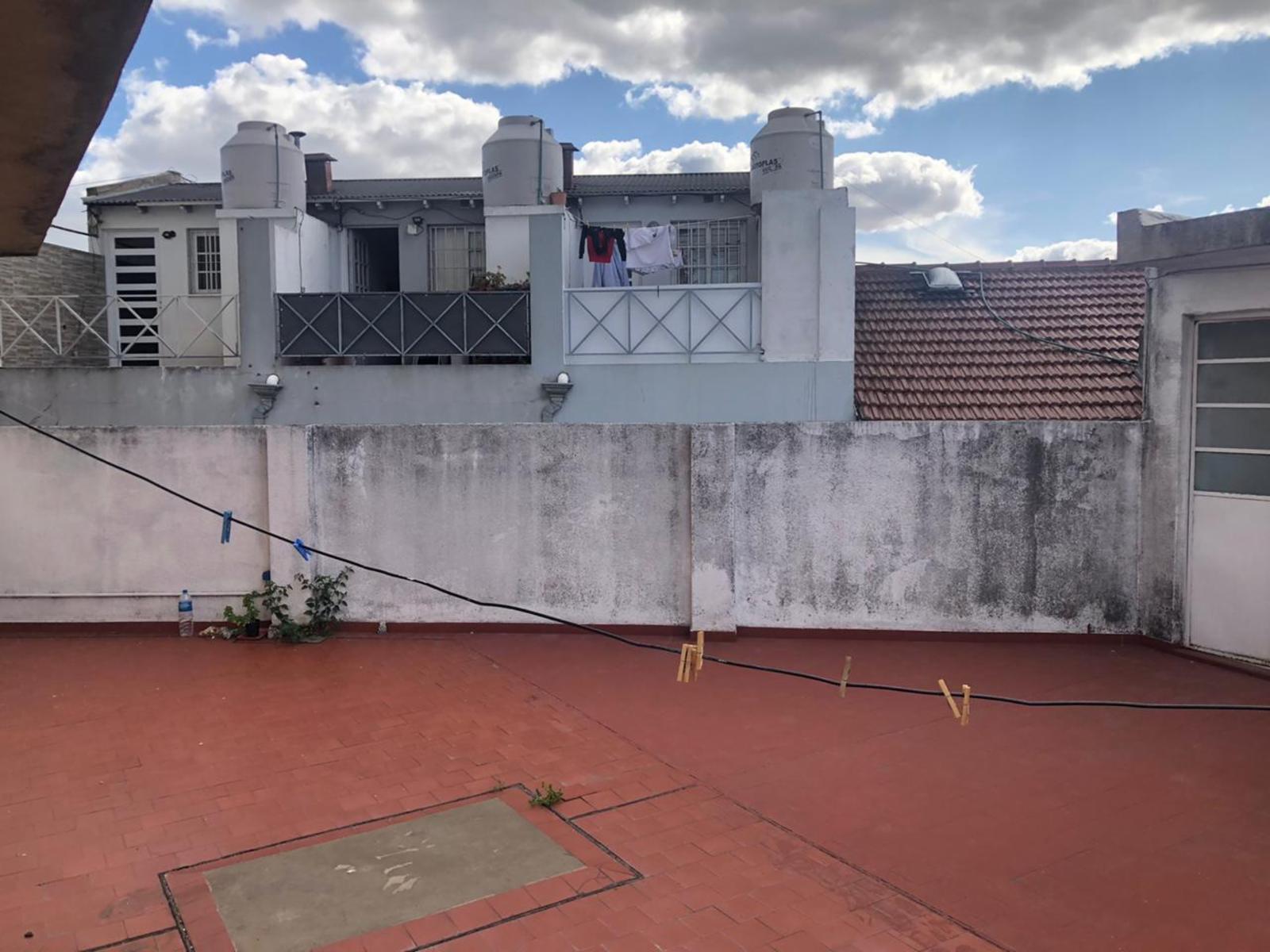 Excelente depto 3 amb con doble patio — foto 14